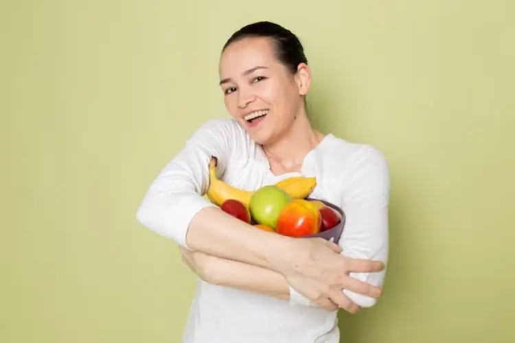 6 Tips Jitu Agar Kamu Tetap Fit Selama Liburan Natal dan Tahun Baru, Dijamin Liburan Makin Seru!
