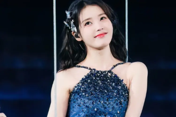 Beda dari Idola Lain, IU Beri Souvenir Spesial pada 50.000 Penggemar yang Datang ke Konsernya
