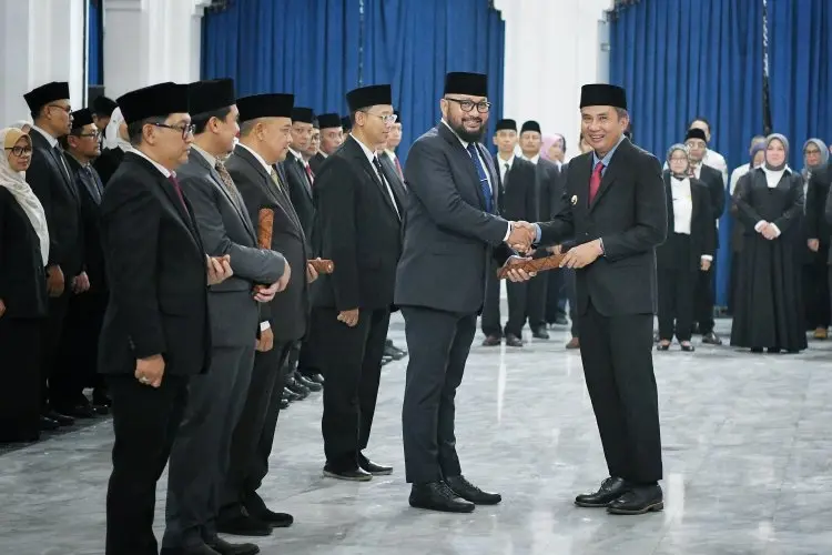 Rotasi dan Mutasi 74 ASN, Begini Pesan Bey Machmudin