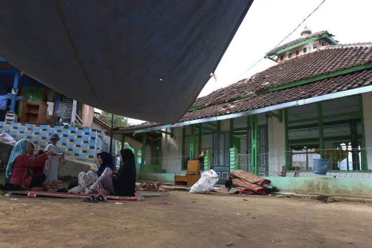 FOTO: Dampak Gempa di Kertasari Kabupaten Bandung