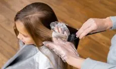 Masker Rambut DIY: Alpukat dan Telur untuk Mengatasi Kerusakan Akibat Rambut Diwarnai