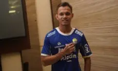 Resmi, Persib Bandung Perpanjang Kontrak Rezaldi Hehanussa hingga 2026