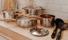 Penasaran Cara Merawat Panci Stainless Baru Supaya Awet Mengkilat? Ini Dia Rahasianya!