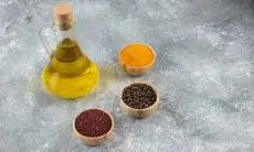 Cara Mudah Menggunakan Minyak Mustard untuk Meningkatkan Kesehatan Rambut
