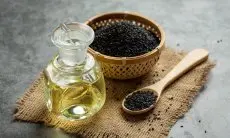 Minyak Biji Chia: Solusi Ampuh untuk Rambut Indah dan Anti Ketombe