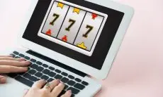 Ribuan Penerima Bansos Dicoret karena Terindikasi Main Judi Online