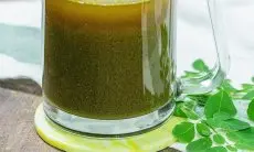 7 Manfaat Air Rebusan Teh Daun Kelor: Lebih dari Sekadar Kecantikan Kulit dan Rambut, Rahasia Kesehatan Tubuh yang Tak Terduga!