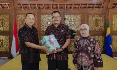 Pengamanan Aset Daerah, Pemkot Bandung Terima 383 Sertipikat dari Kantor Pertanahan