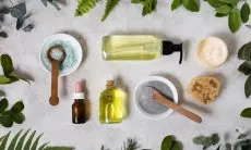 9 Bahan Alami untuk Meluruskan Rambut di Rumah