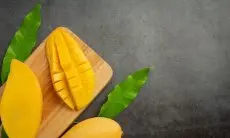 Rahasia Mangga Lebih Segar: Manfaat Merendam Sebelum Makan