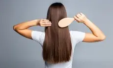 3 Cara Mencerahkan Rambut Tanpa Bleaching, Tetap Bisa Lebih Terang dan Sehat