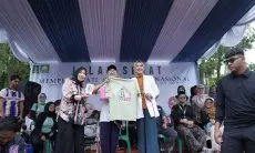 Peringati Hari Santri Nasional, Cawagub Gita KDI Ikuti Jalan Sehat Bersama Ribuan Santri di Garut