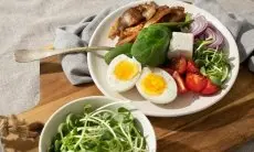 7 Resep Low-Carb Sehat dan Lezat untuk Diet Sukses Menurut Ahli Nutrisi