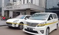 Dua Mobil Mewah Pegawai Gadungan KPK Hasil Memalak Pejabat Kabupaten Bogor? Begini Kata Jaksa