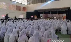 Cara KPU Jawa Barat Sosialisasi Pilkada di Pondok Pesantren