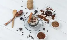 Biji Chia dan Kopi: Superfood yang Meningkatkan Energi dan Nutrisi