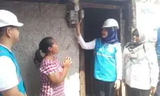 PLN UID Jabar Berikan Bantuan Sambungan Listrik Gratis bagi 1.435 Keluarga Kurang Mampu