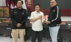 KPU Jabar Serahkan 20 Ribu APK ke Paslon Peserta Pilgub Jabar 2024