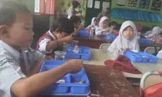 Uji Coba Program Makan Siang Bergizi Gratis di SDN 3 Cipatat, Ini Respons Orang Tua Siswa