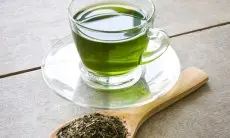 7 Alasan Mengapa Anda Harus Memasukkan Teh Hijau ke Dalam Diet Sehat Anda