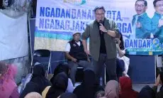 Calon Wakil Wali Kota Bandung Arif Wijaya Paparkan Gagasan Pro Rakyat Saat Sapa Warga Binong Jati