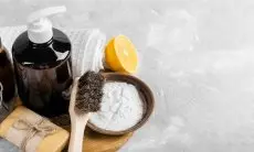 5 Scrub Eksfoliasi Kulit Kepala DIY untuk Rambut Sehat dan Bersih
