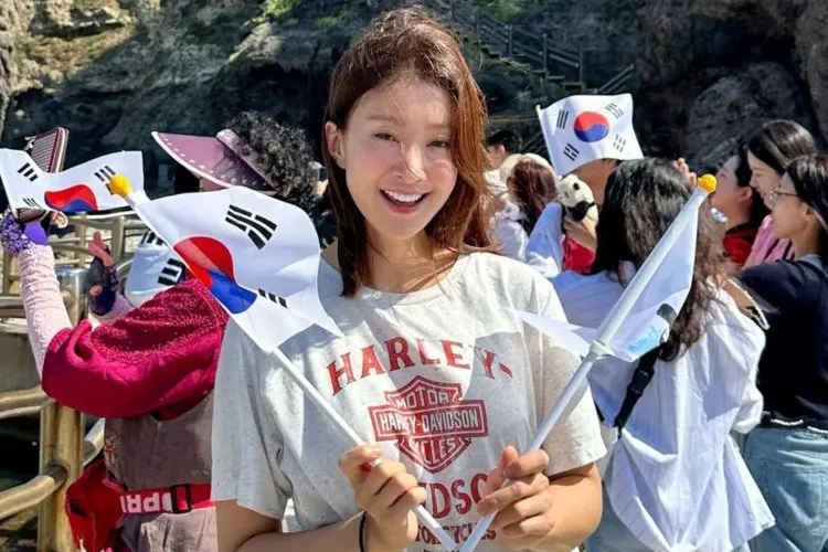 Aktris Lee Si Young Hadapi Pelecehan dari Netizen Jepang Karena Postingan Terbarunya