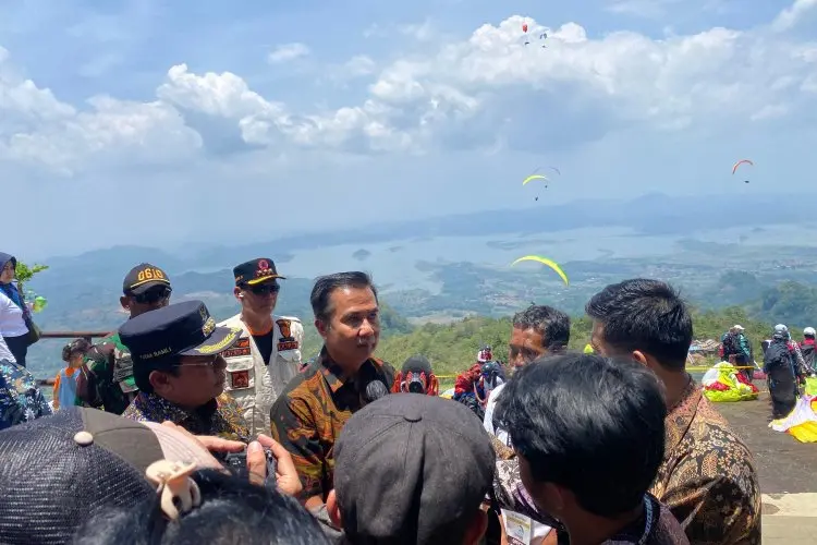 Momen Promosi Potensi Wisata  West Java Paragliding Championship 2024  