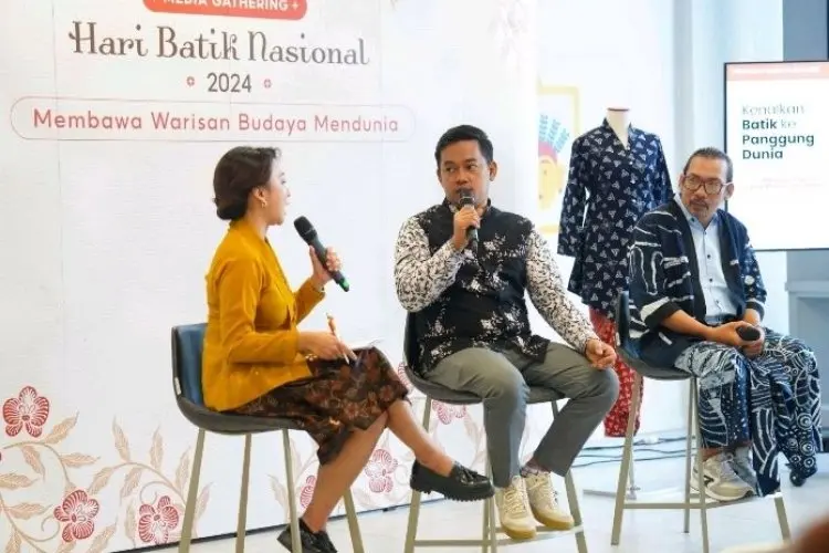 Pesona Batik Indonesia Tembus Pasar Dunia Bersama Teknologi E-commerce