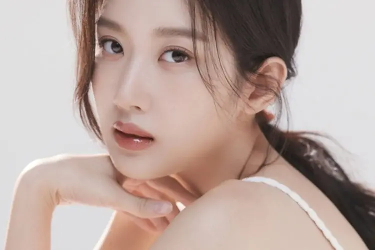 Bakal Beradu Akting dengan Lee Jong Suk, Moon Ga Young jadi Pemeran Utama di Drama Baru 'Seocho Dong'