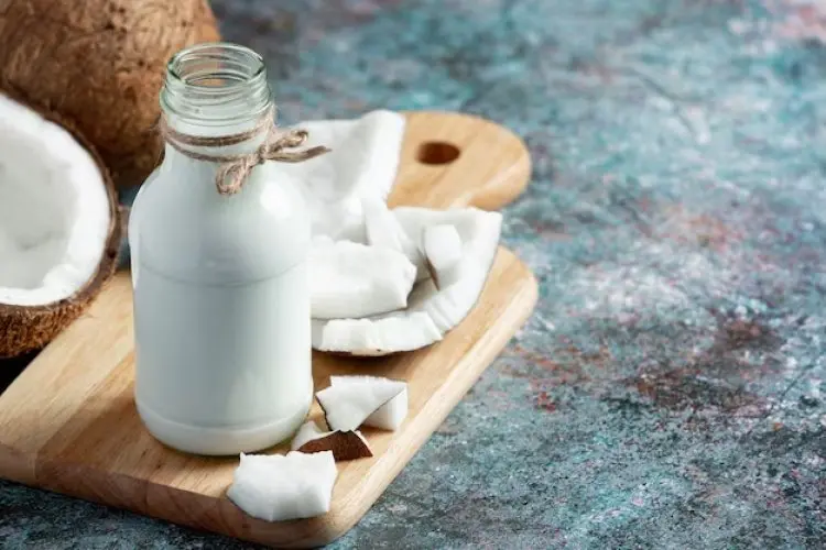 Rahasia Rambut Sehat: Masker Susu Kelapa untuk Mengatasi Kekeringan