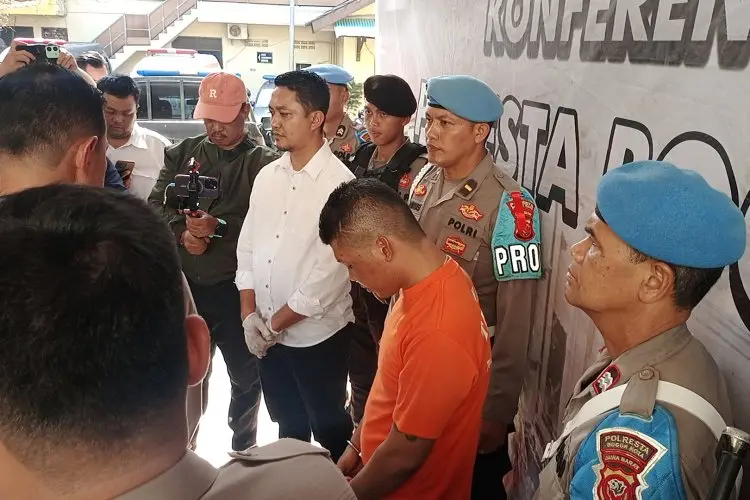 Polisi Ringkus Bos Preman Pasar Tumpah Merdeka