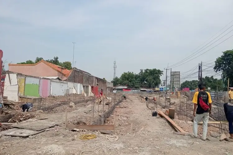 Waktu Mepet, Proyek Revitalisasi Pasar Palimanan Terancam Mangkrak?