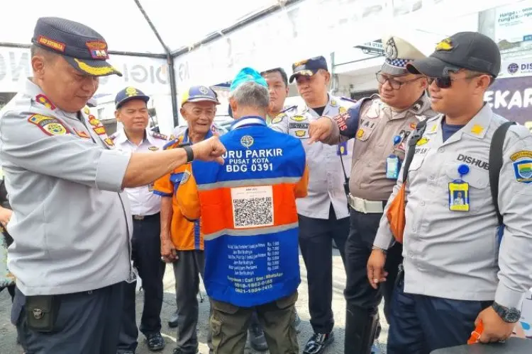 Kota Bandung Resmi Terapkan Parkir Cashless