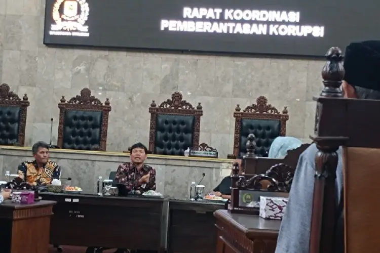 Sambil Bercanda, KPK Sindir Proyek Pokir DPRD Kabupaten Cirebon 