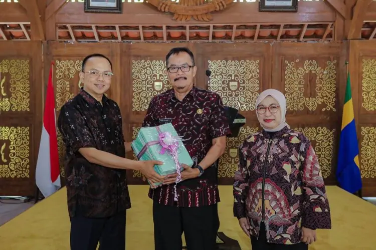 Pengamanan Aset Daerah, Pemkot Bandung Terima 383 Sertipikat dari Kantor Pertanahan