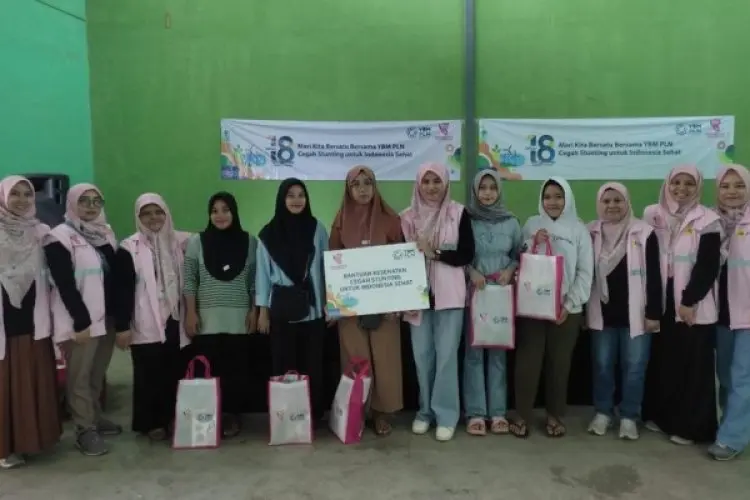 YBM PLN UP3 Tasikmalaya dan Srikandi Berikan Bantuan Paket Gizi di Desa Tobong Jaya Kecamatan Cipatujah 