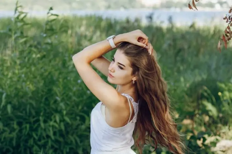 Transformasi Rambut dengan Bahan Alami, Bilasan Herbal untuk Kesehatan dan Keindahan!