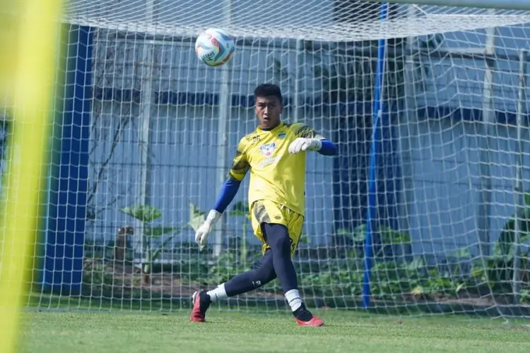 Kembali Dipanggil Timnas U-20, Ini Target Kiper Muda Persib Bandung