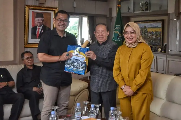 Bersilaturahmi dengan PB Paguyuban Pasundan, Kang Arfi: Selayaknya Reuni Keluarga