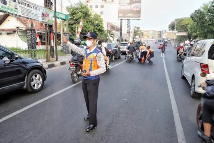 Atasi Kemacetan di Kota Bandung, A Koswara Bakal Atur Jam Masuk Kerja dan Sekolah 