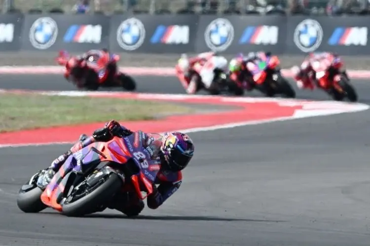 Siap Geber di Mandalika Lagi? Tiket MotoGP Indonesia 2025 Dijual Murah Meriah, Mulai dari Rp140 Ribu Saja!