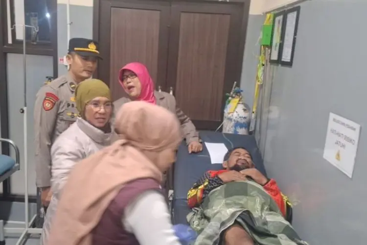 Alhamdulillah, Tujuh Orang  Tersesat di Gunung Godog Garut Ditemukan dalam Kondisi Selamat