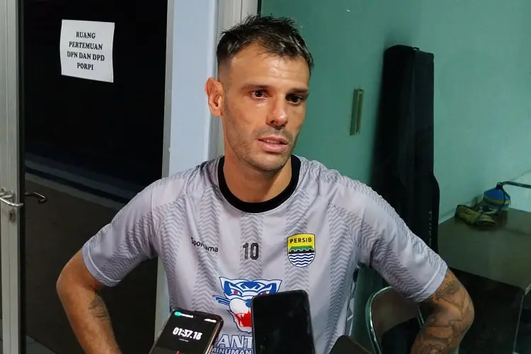 Ini Cara Tyronne Beradaptasi di Persib Bandung