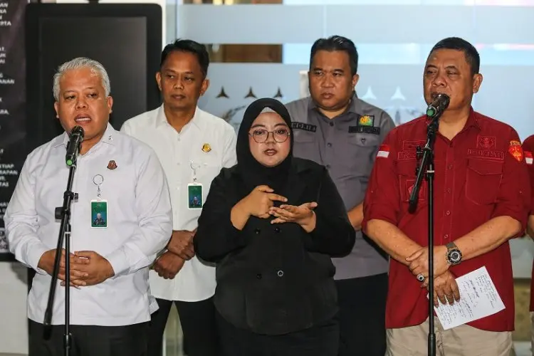 Sikap Kami: Menangis (Lagilah) Wahai Hakim