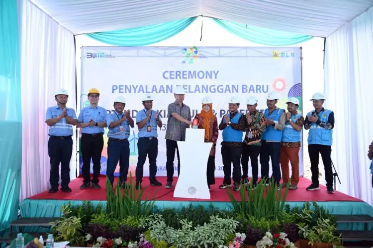 Hari Listrik Nasional Ke-79: PLN UID Jabar Sambung Listrik 3000 Pelanggan