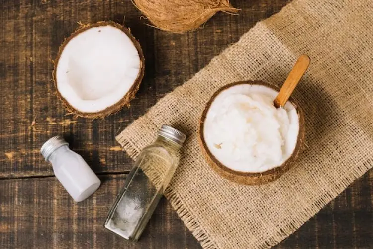 Rahasia Rambut Panjang, Campuran Ampuh Minyak Kelapa dan Bahan Alami