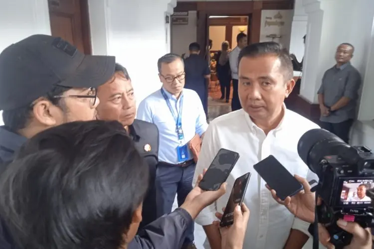 Bey Machmudin Harap Perbaikan Gedung YPK Kurang dari 1 Bulan