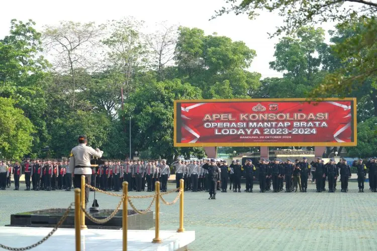 Polda Jabar Gelar Apel Konsolidasi Ops Mantap Brata Lodaya