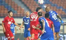 FOTO: Persib Bandung Ditahan Imbang Semen Padang 1-1